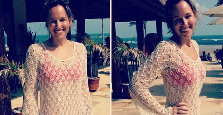 Após perder 20 kg, Mariana Belém posa de biquíni e saída de praia