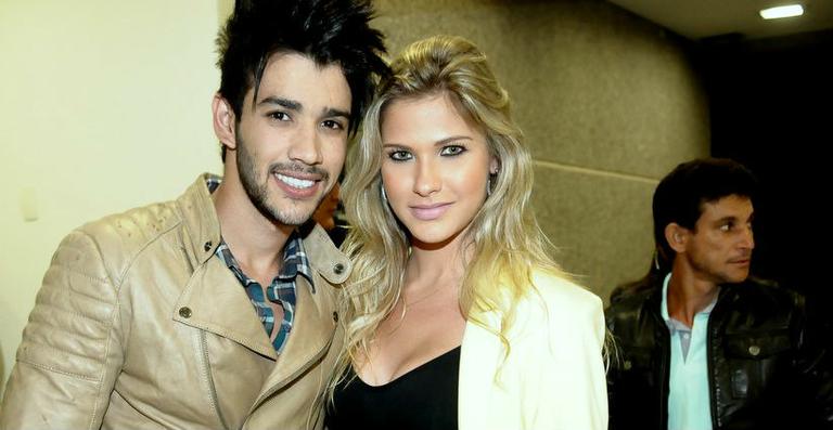 Gusttavo Lima completa 1 ano de noivado com Andressa