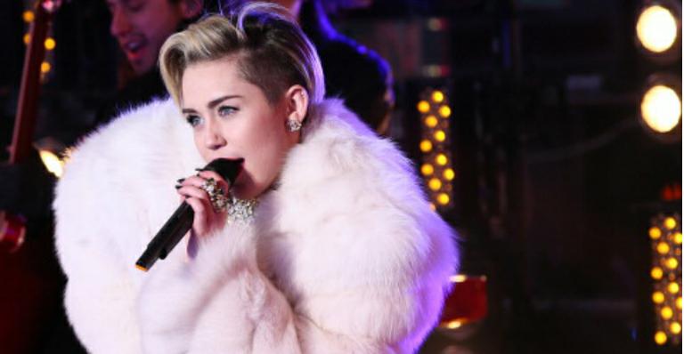 Miley Cyrus comanda festa de Réveillon em Nova York
