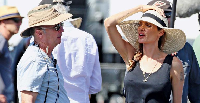 Angelina Jolie volta aos sets para gravar seu segundo filme como diretora