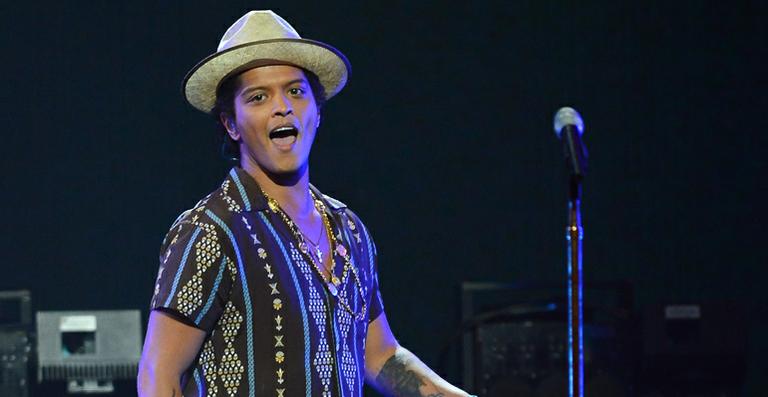 Confira a lista completa com os apresentadores do Grammy 2014