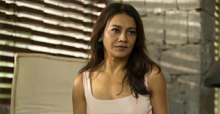 Dira Paes revela que mantém o corpão aos 44 anos com alimentos orgânicos