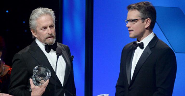 Michael Douglas e Matt Damon se encontram em prêmio da UNICEF