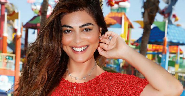 Com o filho, Juliana Paes festeja a volta da Viradouro ao Grupo Especial