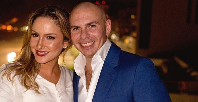 Claudia Leitte grava música com Pitbull para a Copa
