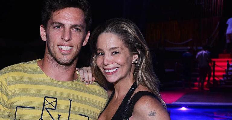 Danielle Winits nega os rumores de gravidez