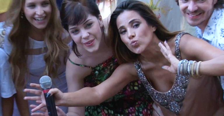 Grávida, Wanessa cai na farra na Ilha de CARAS