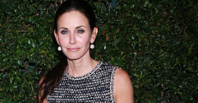 Courteney Cox fala sobre reunião de ‘Friends’: “Não vai acontecer”