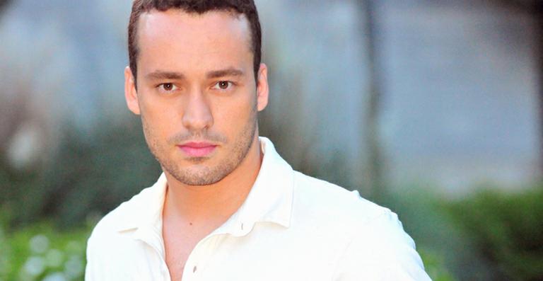 Na reta final, Rodrigo Andrade se despede de Amor à Vida