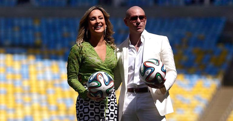 Claudia Leitte fala da música-tema da Copa: “vocês vão identificar o Brasil em tudo”