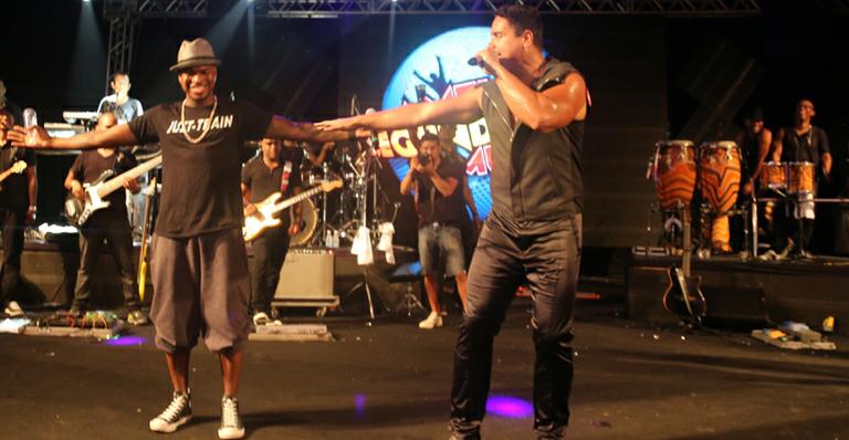 Cantor norte-americano Ne-Yo cai no samba com Xanddy na Bahia
