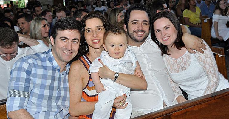 Samantha Dalsoglio batiza seu primeiro filho em São Paulo