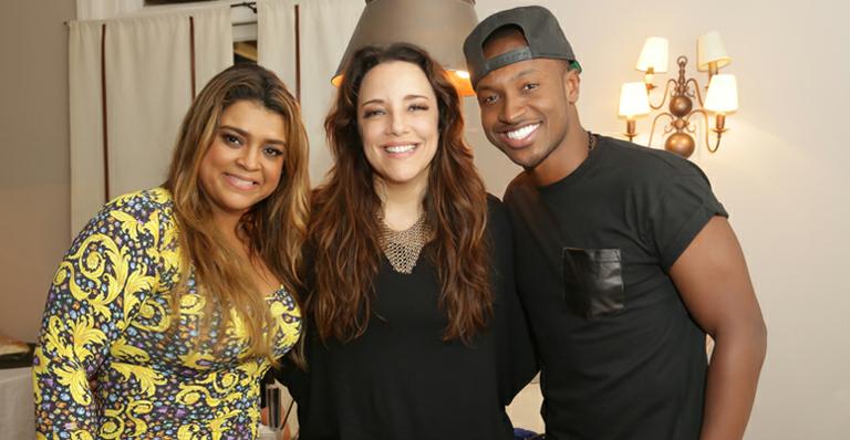 Preta Gil, Ana Carolina e Thiaguinho curtem festa no Rio