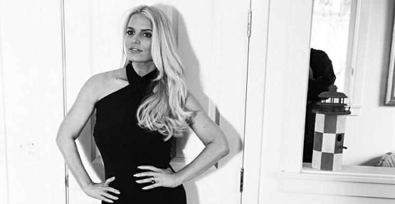 Jessica Simpson se gaba de boa forma: Orgulhosa demais para sentar