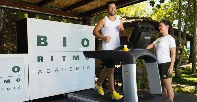 Na Ilha de CARAS, Werles Pajero fala sobre o sucesso em Amor à Vida
