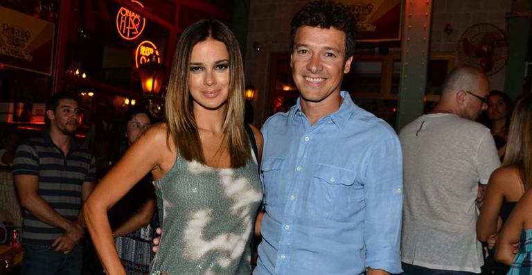 Rodrigo Faro recebe amigos para festa de seu programa em SP
