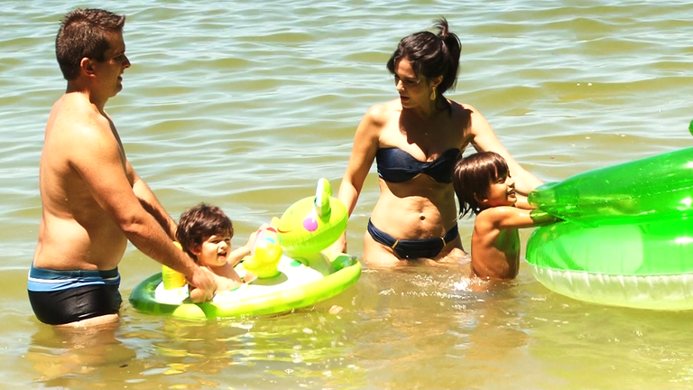 Férias em família: Raquel Nunes e seus três amores