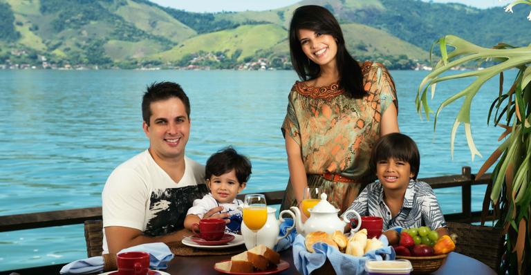 Na Ilha de CARAS, Raquel Nunes fala sobre valores familiares