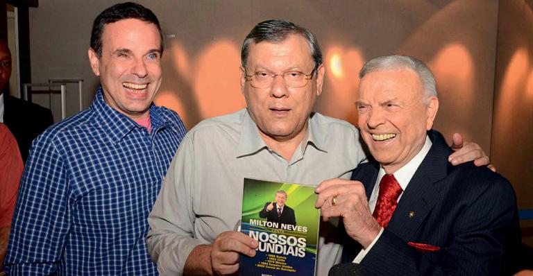 Em ano de Copa, Milton Neves lança livro sobre mundiais