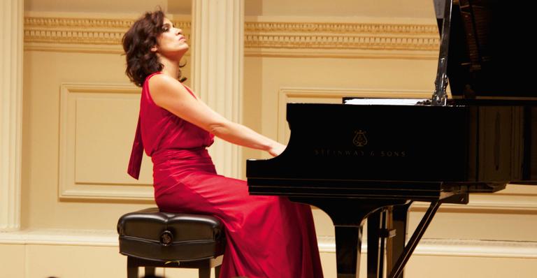 Simone Leitão encanta a plateia com seu projeto Brasil Classical Series em Nova York