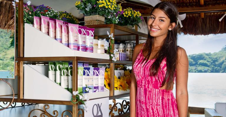 Atriz Juliana Xavier fala de seu bem-estar: “eu tenho trocado alimentos”