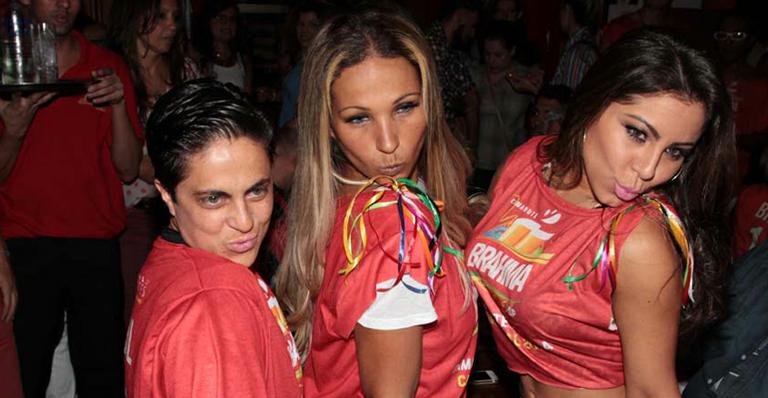 Thammy e Valesca mandam ‘beijinho no ombro’ para as recalcadas