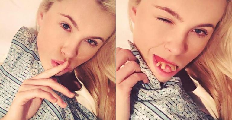 Ireland Baldwin, filha de Alec Baldwin, mostra sorriso com dentadura