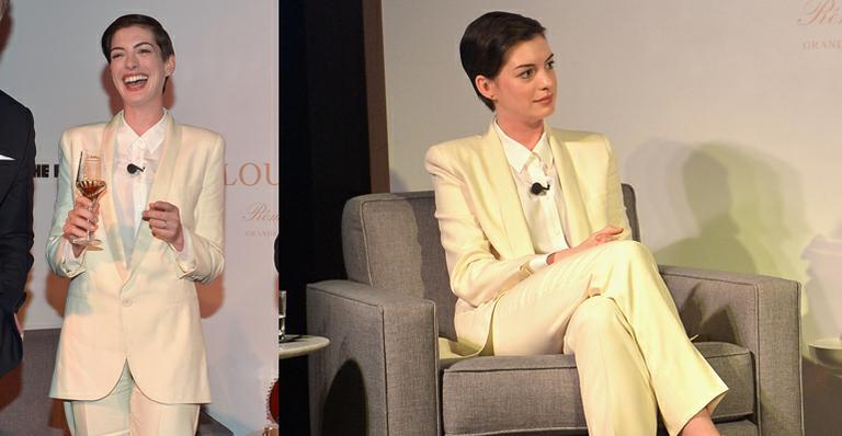 Anne Hathaway chama a atenção com terno branco. Saiba como usar a tendência que está conquistando as famosas