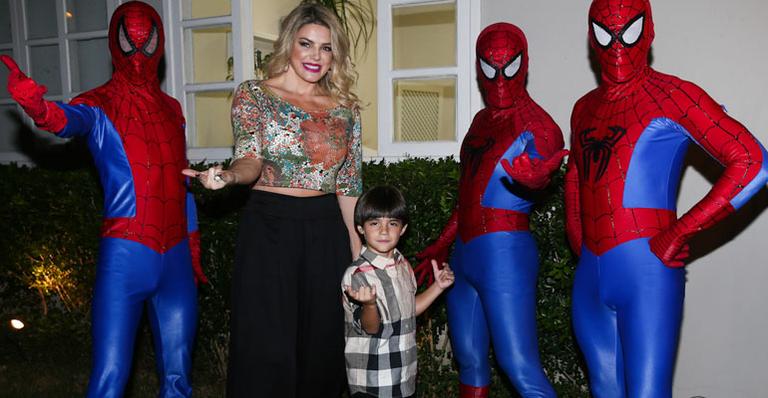 Filho de Fábio Jr completa 5 anos e ganha festa em SP