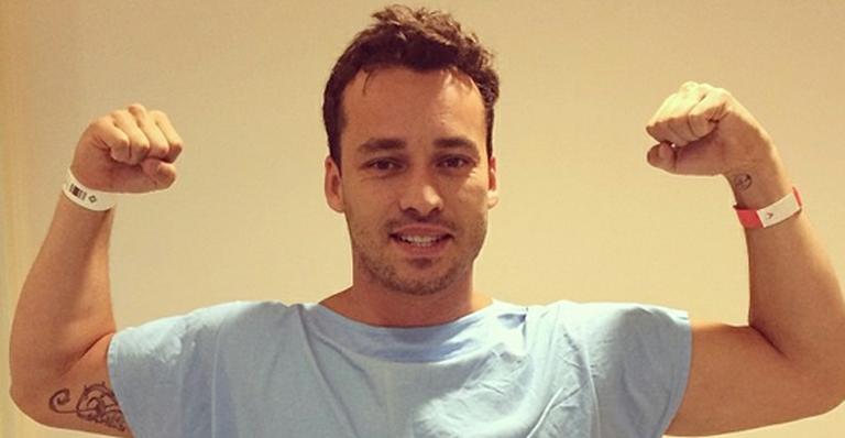 Rodrigo Andrade publica foto bem humorada antes de entrar em cirurgia
