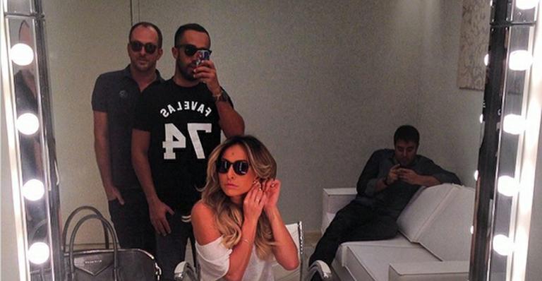 Sabrina Sato mostra seu novo camarim na Record