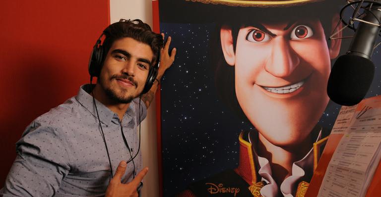 Caio Castro dubla Capitão Gancho em nova animação