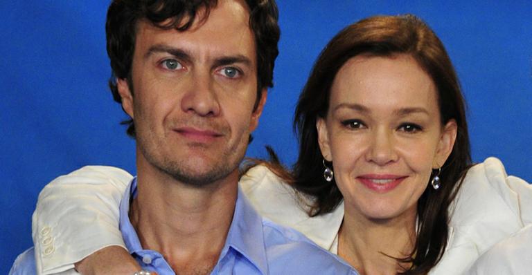 Em Família: Helena vai ao velório do pai de Laerte