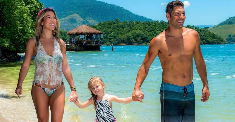 Victor Pecoraro aproveita paraíso com a mulher e fala da educação da filha
