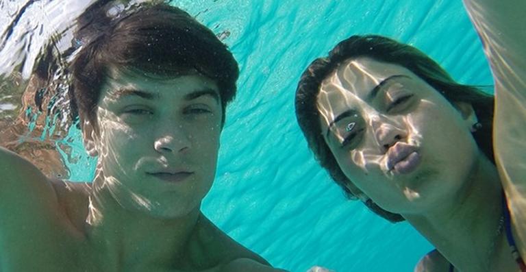 Carol Castro curte a lua de mel em Bora Bora com Raphael Sander