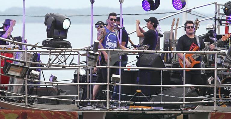 Gusttavo Lima leva a música sertaneja para o carnaval de Salvador