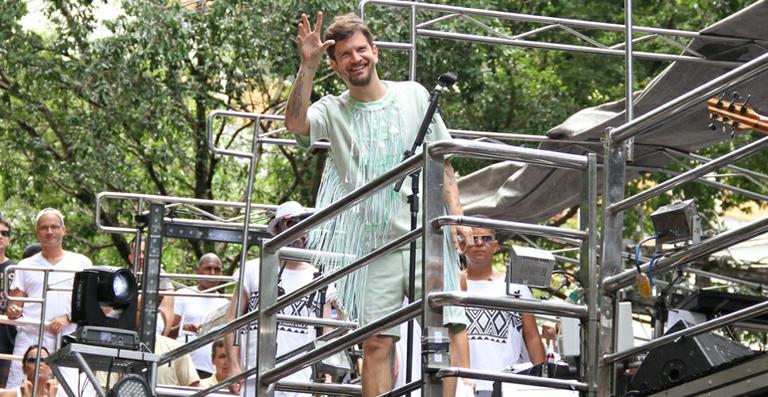 Saulo Fernandes comanda o Trio Pipoca em Salvador