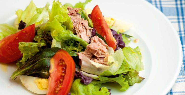 Está de dieta? Veja alimentos que ajudam a emagrecer!
