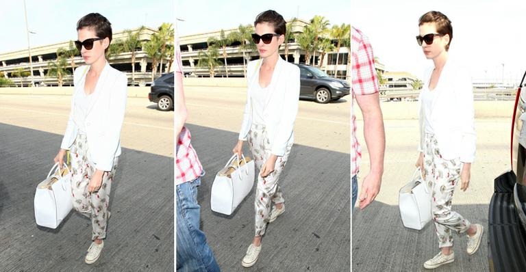 Calça estampada conquista as ruas. Famosas como Anne Hathaway apostam na peça para variar o look