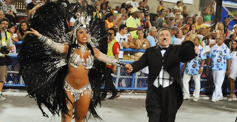 Homenagem da escolda de samba, Beija-Flor, a Boni reúne estrelas da TV