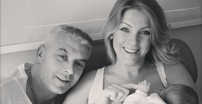 Filho de Ana Hickmann ganha presente da turma do Pânico