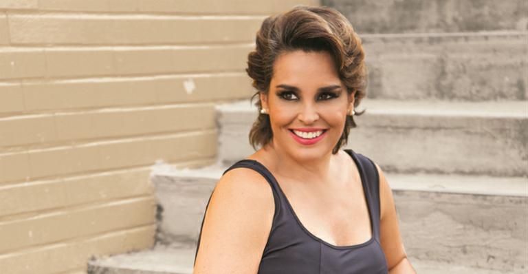 Cheia de curvas, Suzy Rego vira modelo plus size