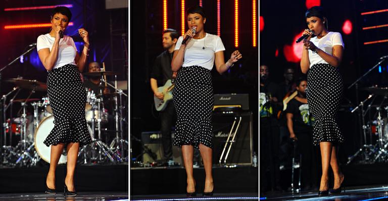 Inspire-se em Jennifer Hudson e saiba como ‘driblar’ os riscos fashion da estampa de bolinha