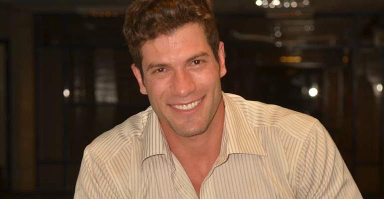 BBB14: Recém-eliminado, Roni diz que seria ator