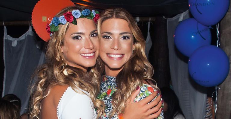 Bia e Branca Feres festejam a chegada dos 26 anos em festa com os amigos