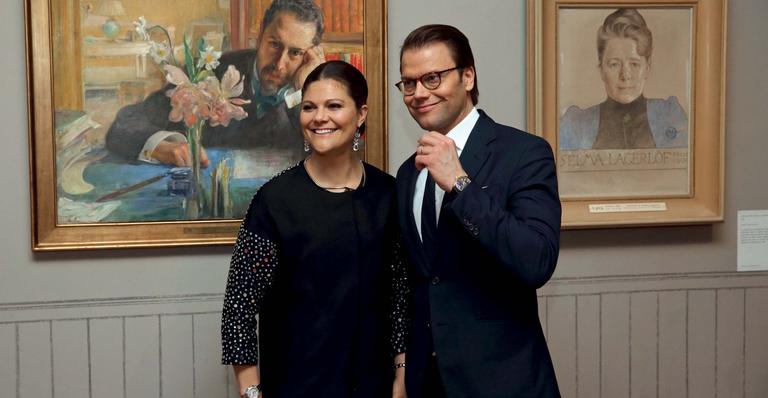 Princesa da Suécia faz passeios culturais durante breve estadia em Paris