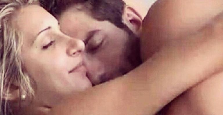 Ex:BBB Roni publica foto abraçado a Tatiele: ‘É a saudade’