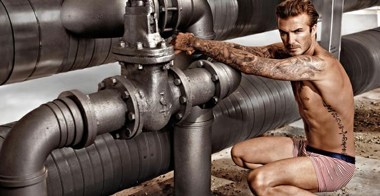‘David Beckham é o modelo de cueca do século’, reconhece o estilista Tommy Hilfiger