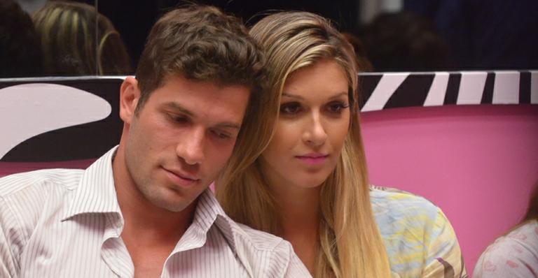 Fora da casa, Roni diz estar orgulhoso de Tatiele após briga com Cássio