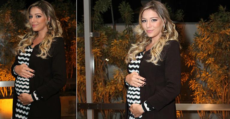 Grávida, Luma Costa exibe sua barriguinha na coletiva de Pé na Cova
